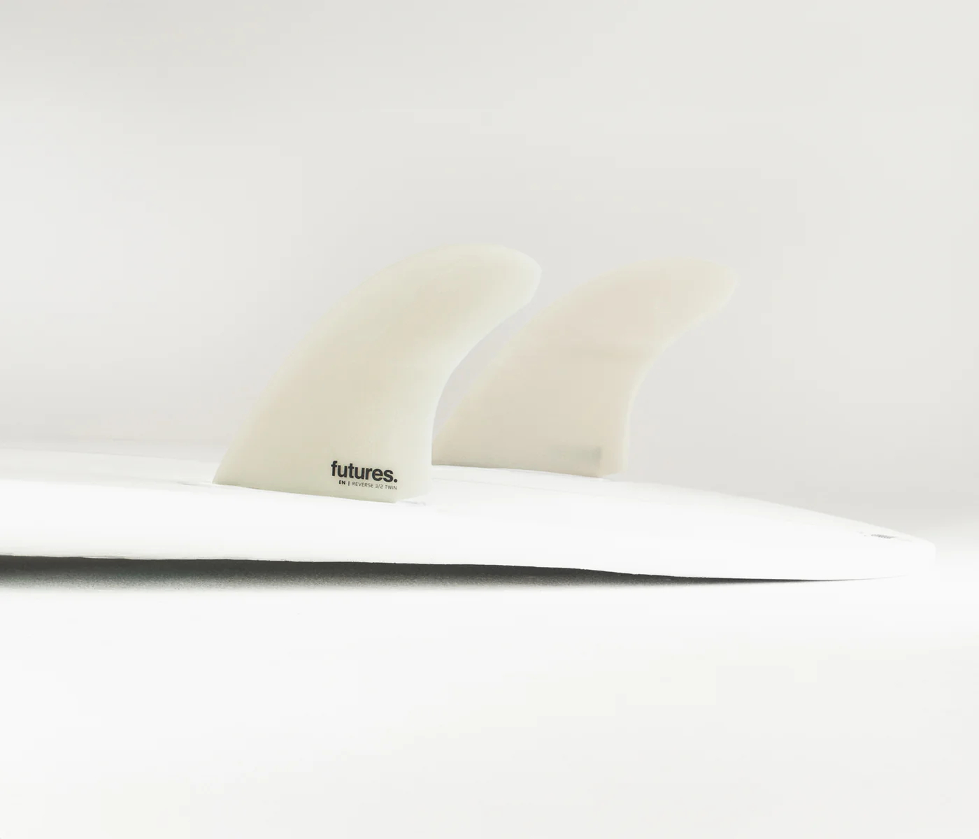 EN Reverse 3/2 Twin Fin