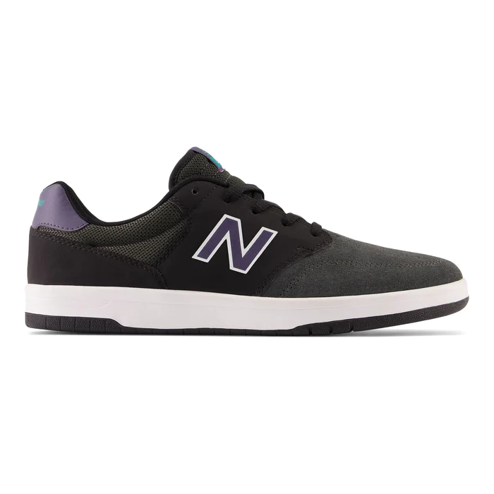 NB Numeric 425 Shoes